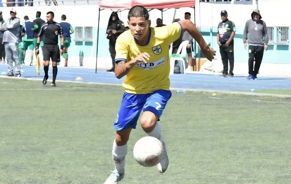 Gary Rea, con la camiseta de ABB, en uno de los partidos de la Copa Simón Bolívar 2024. Foto: ABB