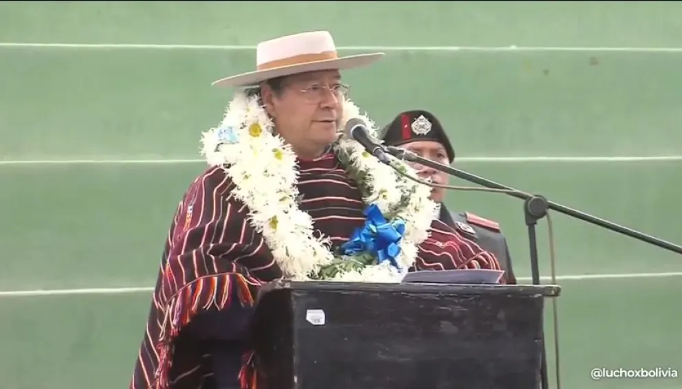 Arce, durante un acto público, en Chuquisaca. Foto: @luchoxbolivia (X)