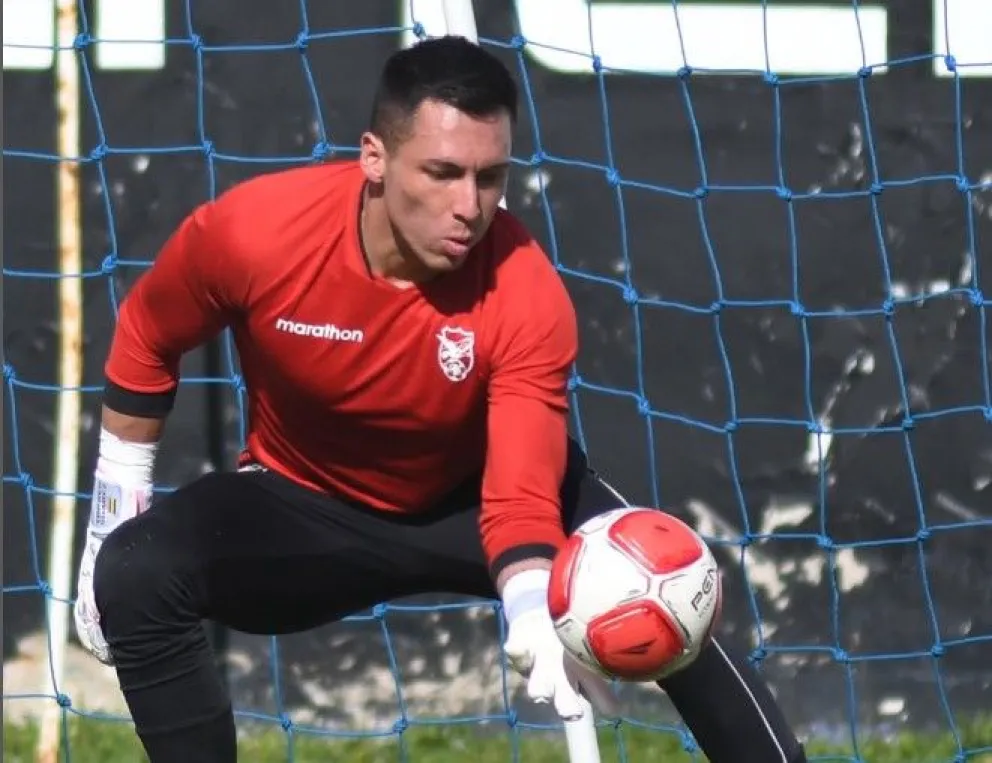 Torres en una práctica de la Verde en Achumani, su nueva casa. Foto: FBF