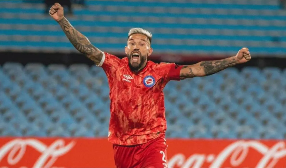 Miguel Torrén llegaría para reforzar a la Academia. Foto: Perfil