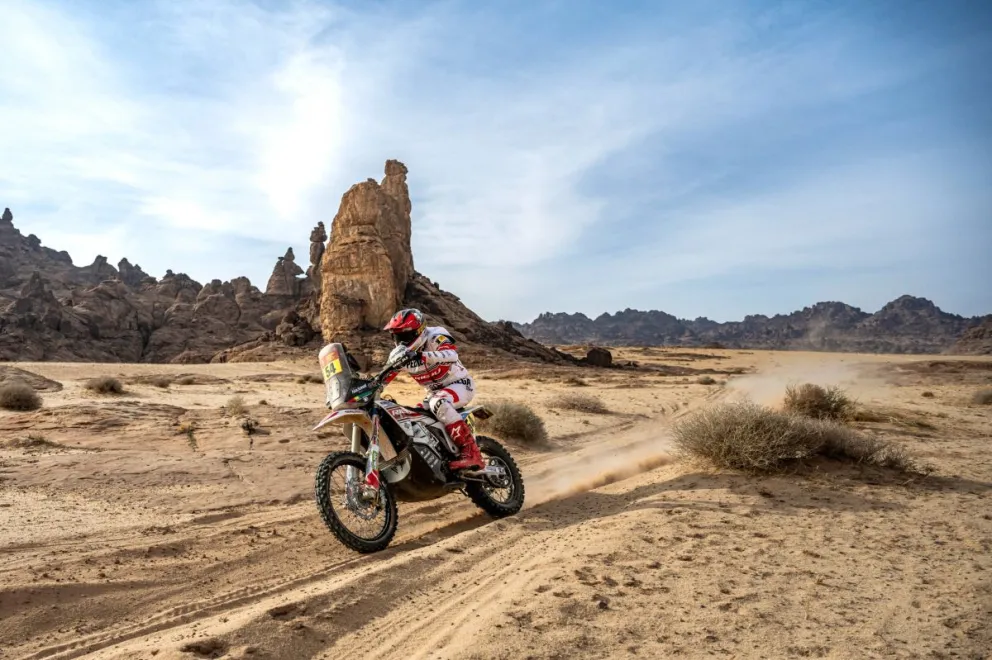 El piloto nacional va a toda velocidad en Arabia Saudita. Foto: Prensa Nosiglia.