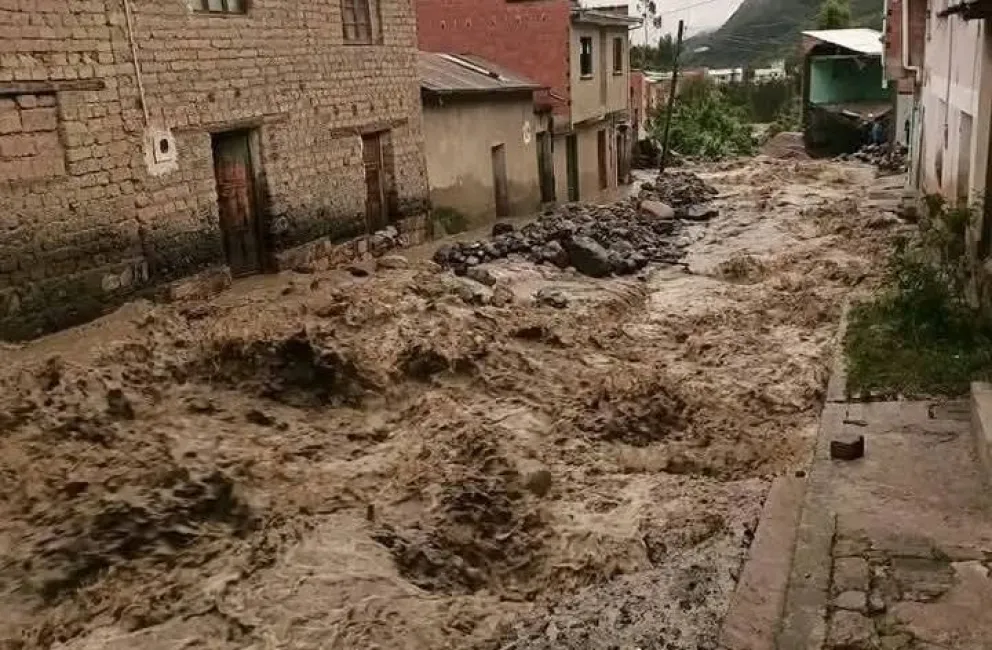 El desborde de dos ríos causaron estragos en el municipio de Quime. Foto: radio Pasankalla