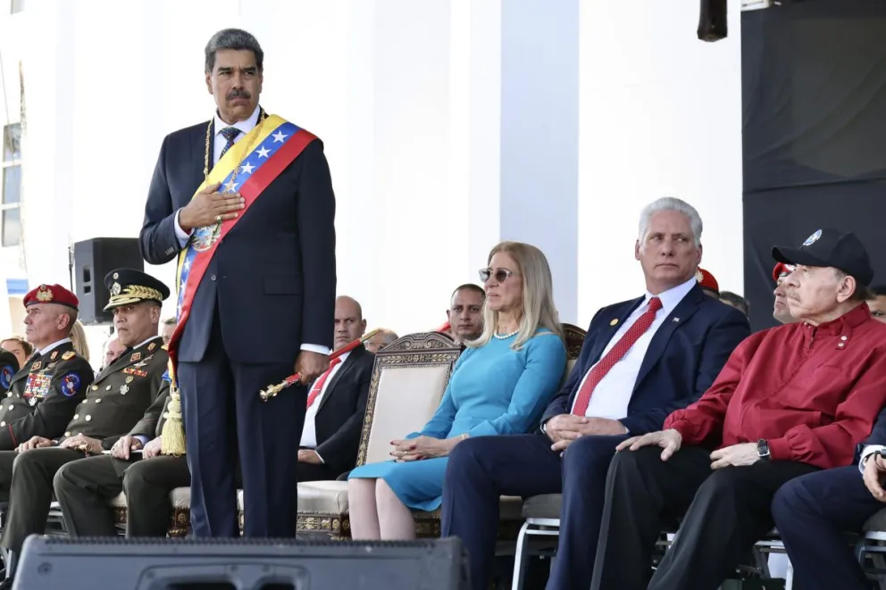 Fotografía cedida por la Presidencia de Cuba de Nicolás Maduro (i), su esposa Cilia Flores (c), el presidente de Cuba, Miguel Díaz-Canel (2-d) y su homólogo de Nicaragua, Daniel Ortega. Foto: EFE