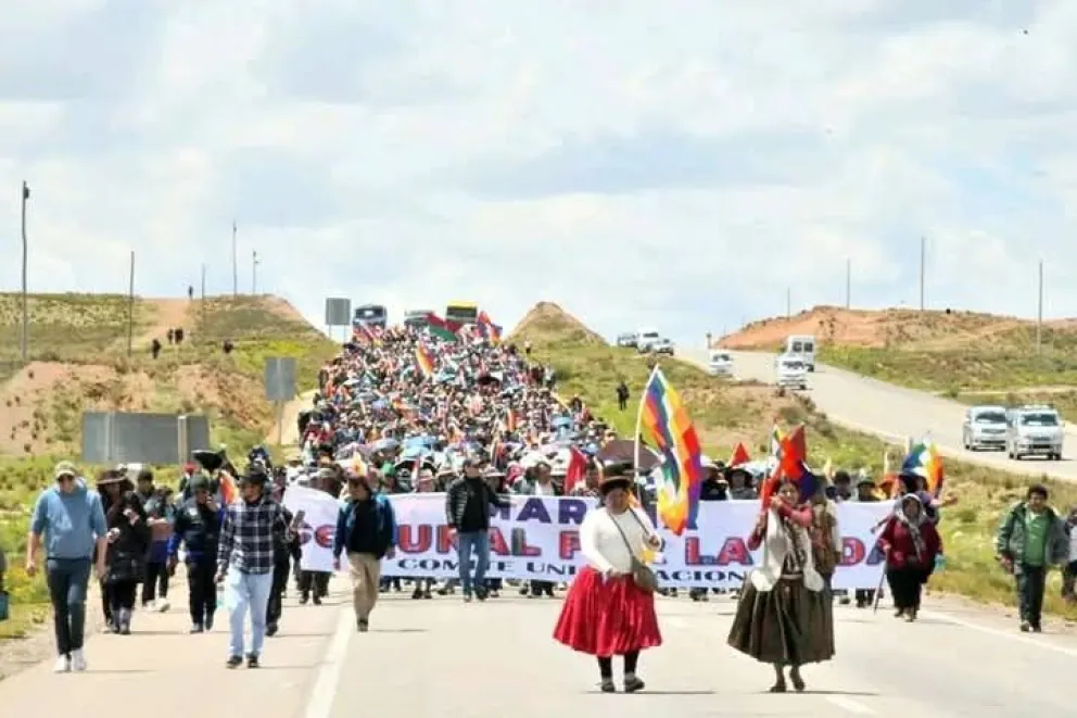 La marcha inició desde Patacamaya el viernes y llegó hoy a la ciudad de La Paz. Foto: @evoespueblo (X)