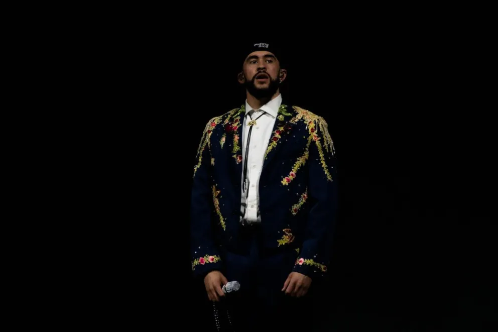 Bad Bunny en su concierto de cierre de la gira Most Wanted Tour, en el coliseo de Puerto Rico, en San Juan (Puerto Rico). Foto: EFE