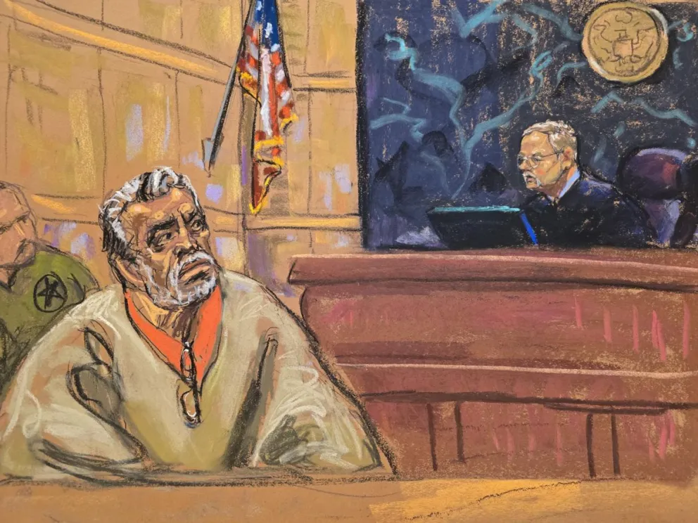 Un dibujo realizado por la artista Jane Rosenberg el 18 de octubre de 2024, del juez Brian Cogan frente al narcotraficante mexicano Ismael "el Mayo" Zambada durante el juicio realizado en el Tribunal Federal de Brooklyn en Nueva York. Foto: EFE