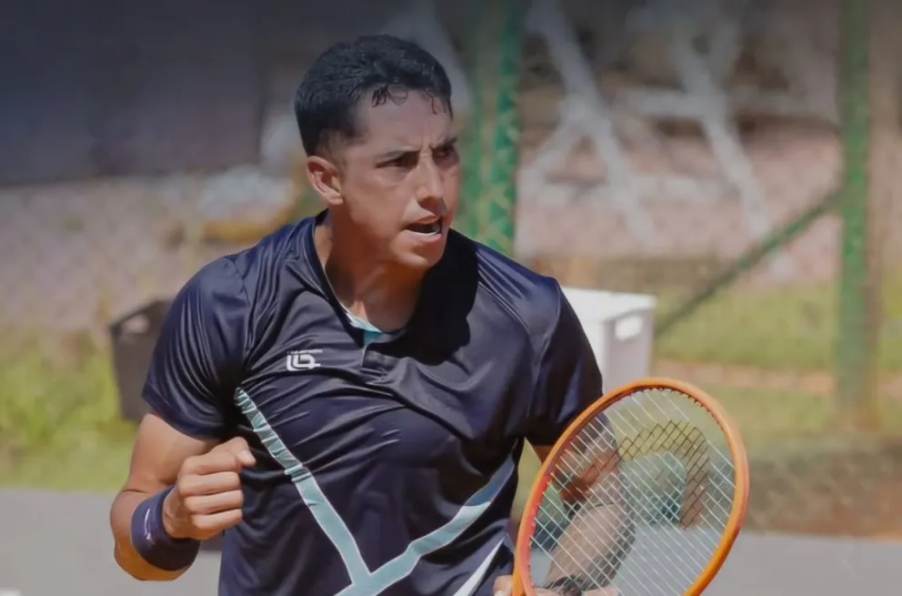 Murkel Dellien celebra por su triunfo de este miércoles. Foto: Asociación Argentina de Tenis.
