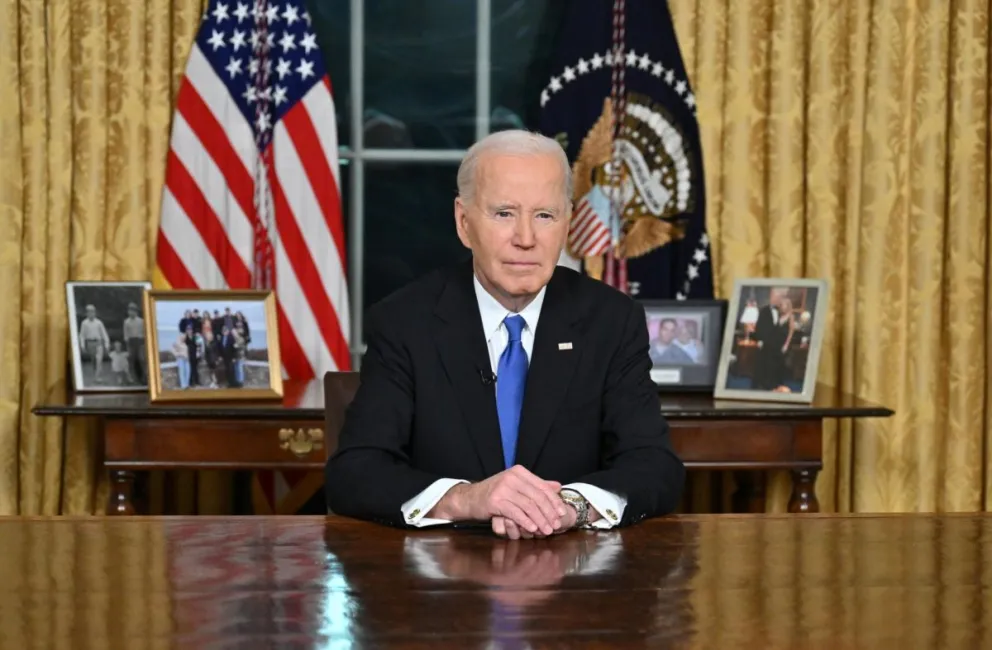 Joe Biden habla durante su discurso de despedida desde el Despacho Oval de la Casa Blanca. Foto: EFE