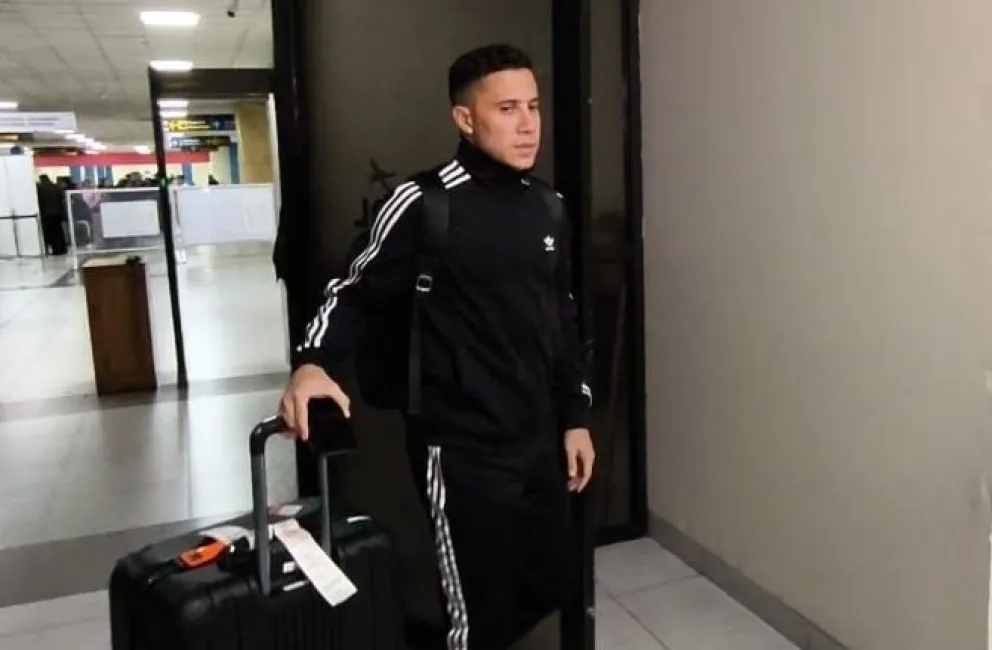 Michael Ortega llegó la madrugada de este jueves a La Paz. Foto: Sports 360. 