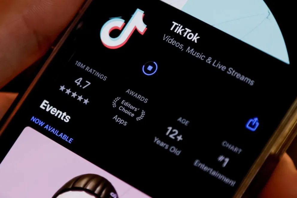 Fotografía de la aplicación TikTok en un dispositivo Foto: EFE