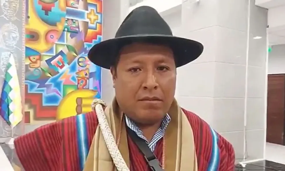 Javier Alejo, ejecutivo de la Federación de Trabajadores Campesinos Tupac Katari de La Paz. Foto: Vos tv en línea