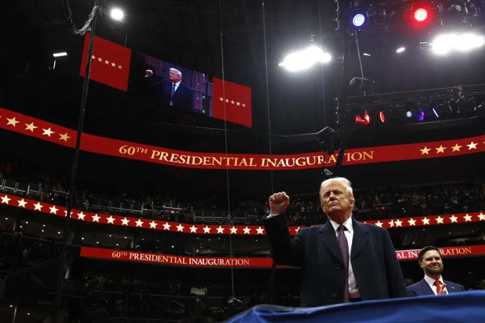 Trump durante su discurso en el interior de la Capital One Arena. Foto: EFE