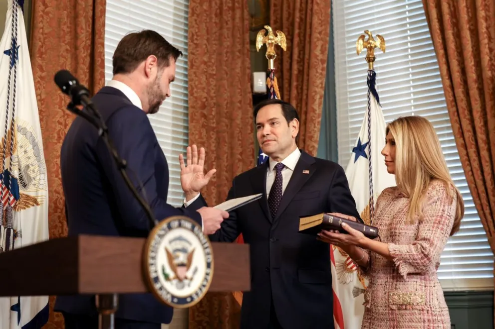 El vicepresidente de EEUU, JD Vance, tomó el juramento a Marco Rubio como secretario de Estado. Foto: @VP