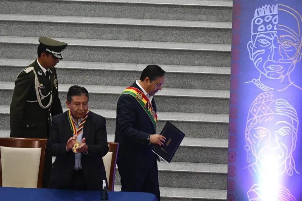 El presidente Luis Arce, en los actos de celebración por el día del Estado Plurinacional. Foto: APG