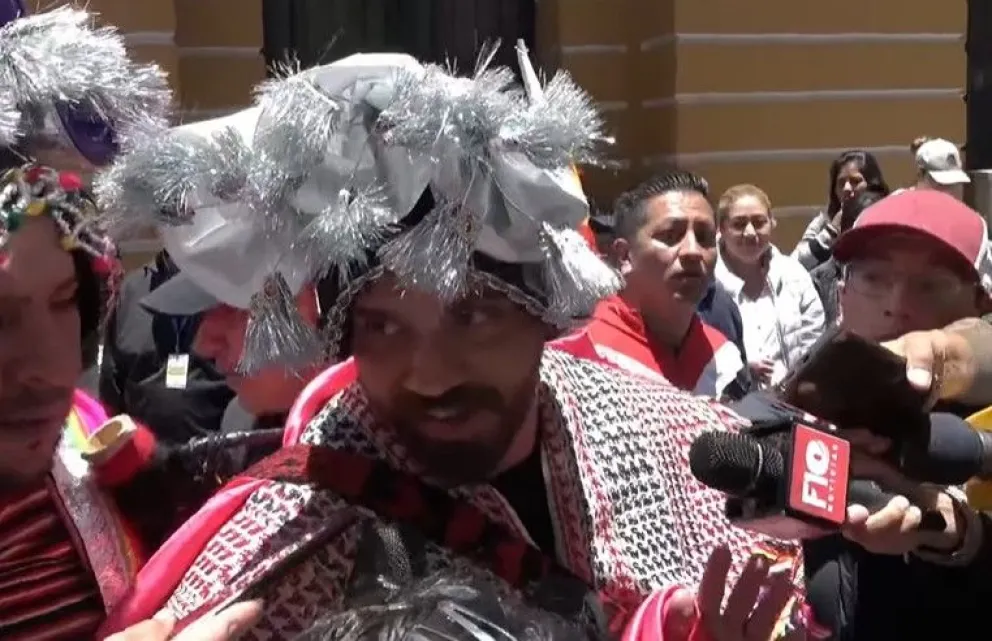 Eduardo Del Castillo, ministro de Gobierno, declara a la prensa, ayer. Foto: captura