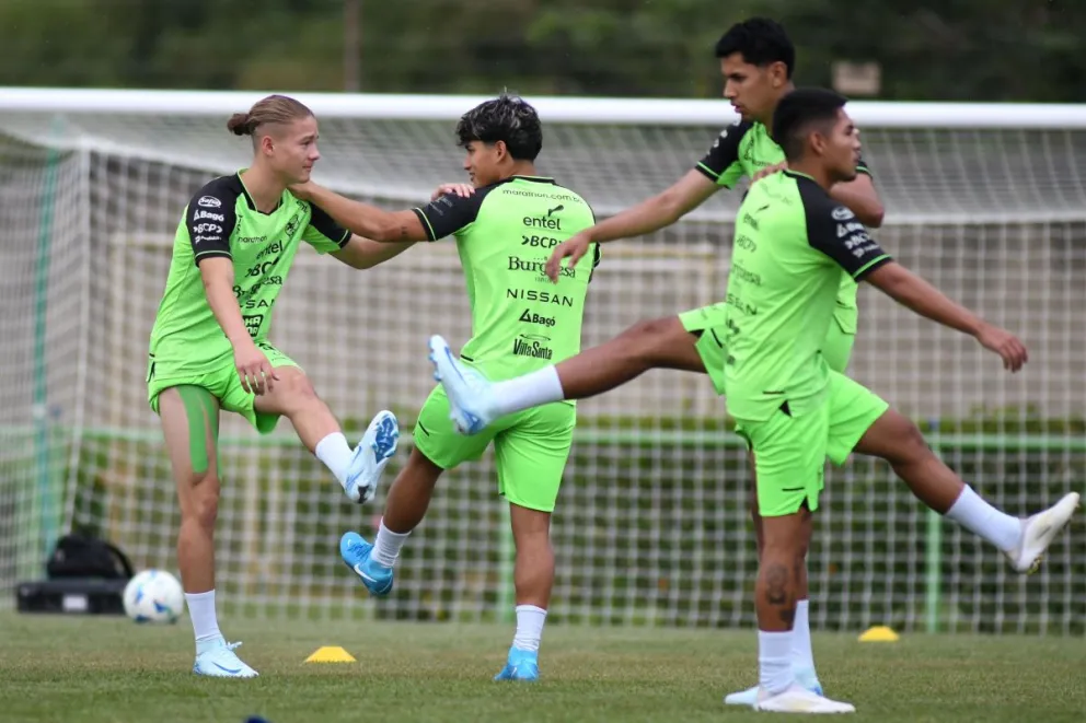 Los jugadores de la Selección boliviana Sub-20 en el cierre de entrenamientos. Foto: FBF