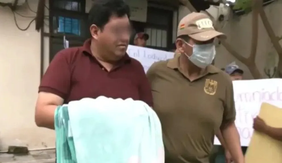 El jefe policial es conducido al penal de Palmasola. Foto: Red Uno