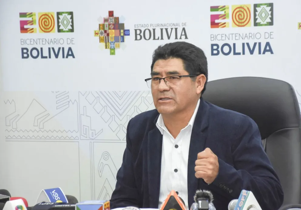 El ministro de Educación, Omar Véliz. Foto: APG