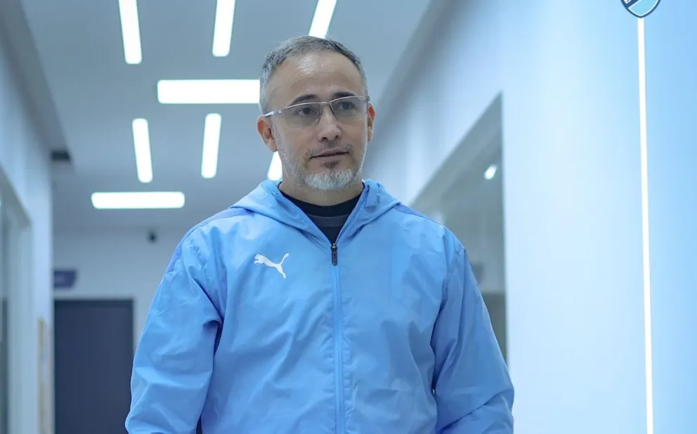 El DT Robatto en el CAR de Ananta. Foto: Club Bolívar.