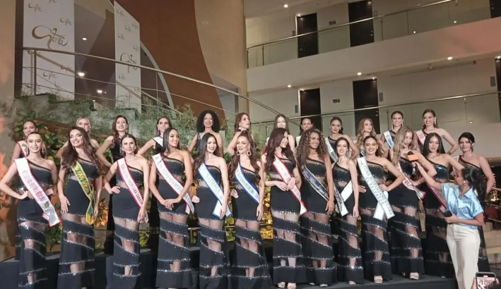 Las candidatas a Reina Hispanoamericana. Foto: Prensa Alcaldía de El Alto 
