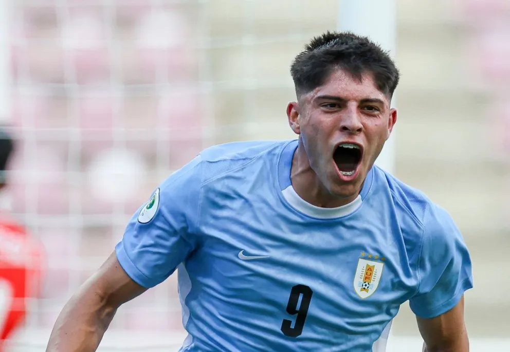 Renzo Machado celebra el primer tanto del combinado charrúa. Foto: Conmebol.