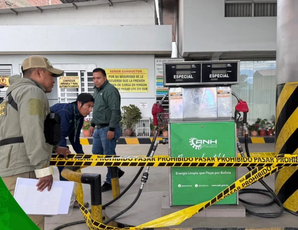 Una de las estaciones precintadas por el carguío irregular de combustible.   Foto: ANH