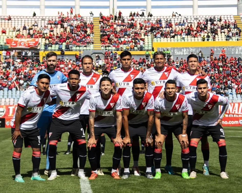 El equipo inicial que presentó Always Ready frente a Cienciano en el Cusco. Foto; club Always Ready