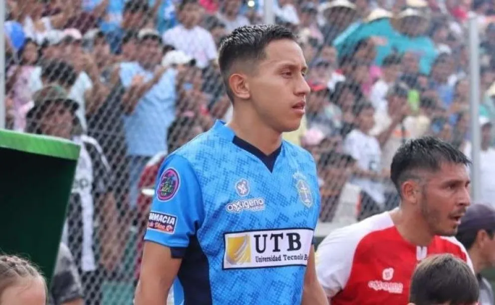 Gustavo Mendoza seguirá luciendo la casaca de San Antonio: Foto: APG