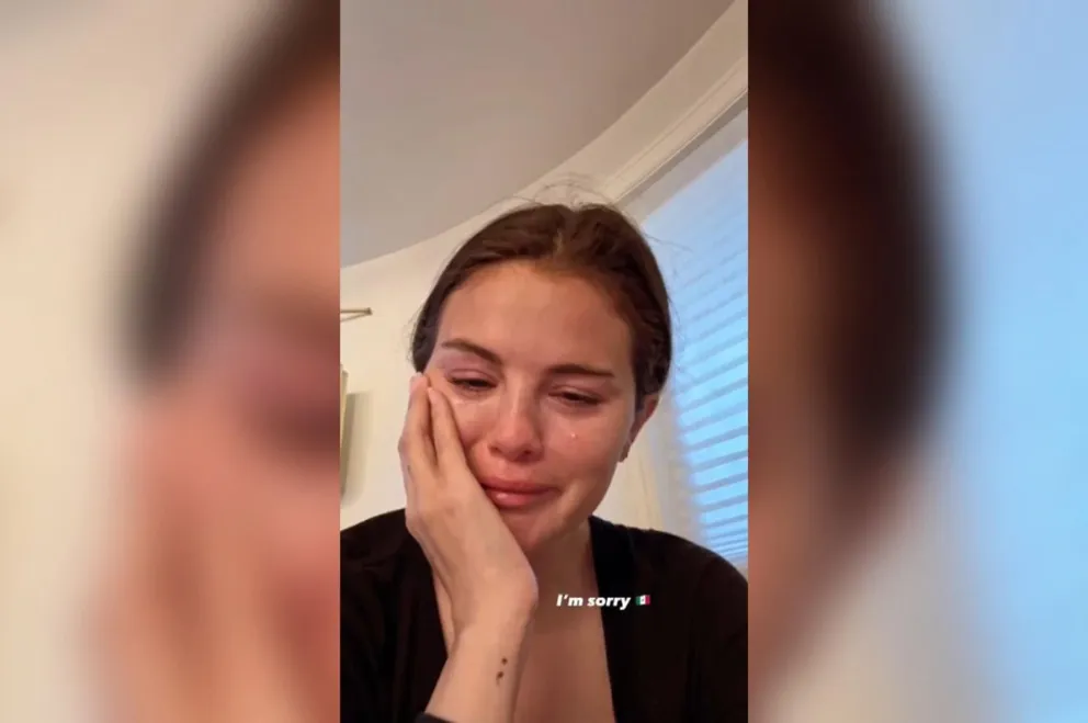 Captura de video de la cuenta oficial de Instagram de la actriz estadounidense Selena Gomez llorando. Foto: EFE