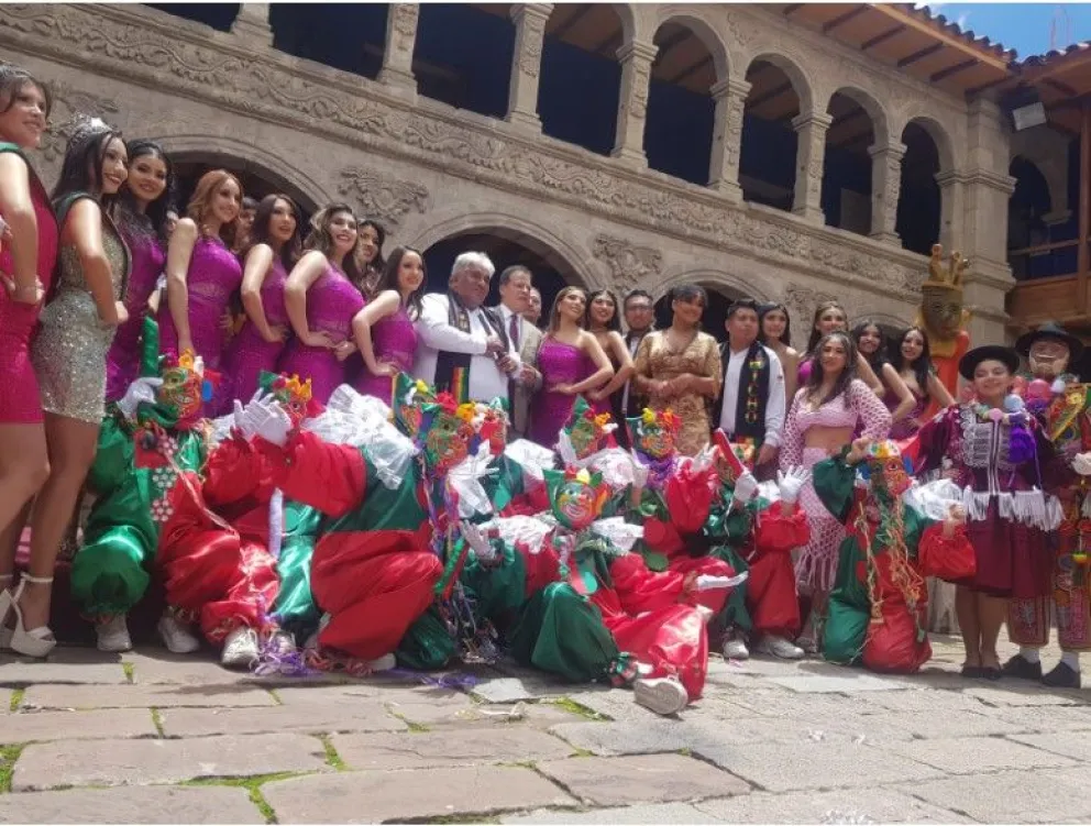El lanzamiento de la Reina del Carnaval Paceño 2025 se realizó este martes en el museo Tambo Quirquincho.  Foto: Prensa Concejo