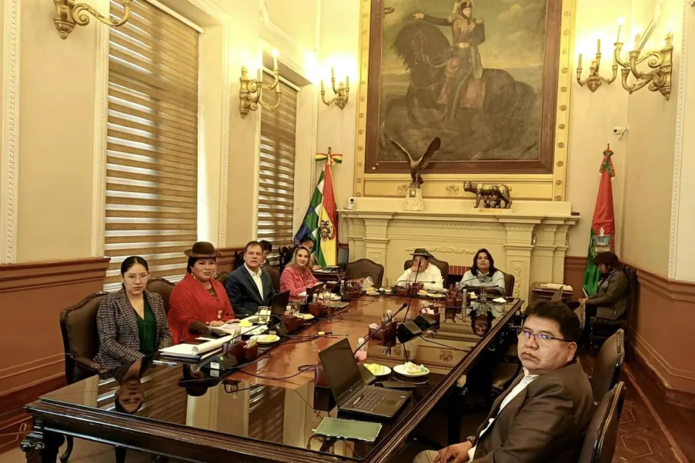 Concejales de La Paz en una sesión. Foto: Facebook Javier Escalier