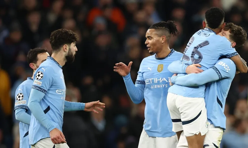 Jugadores del Manchester City festejan por la remontada. Foto: EFE.