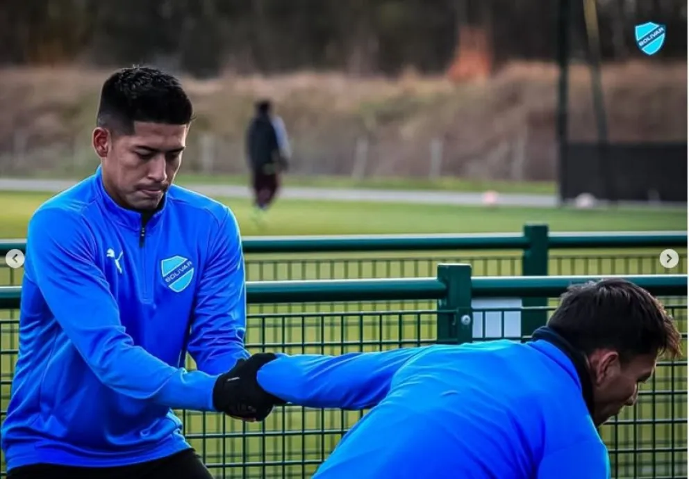 Ramiro Vaca durante el entrenamiento del jueves en el predio del Aston Villa. Foto: Club Bolívar.