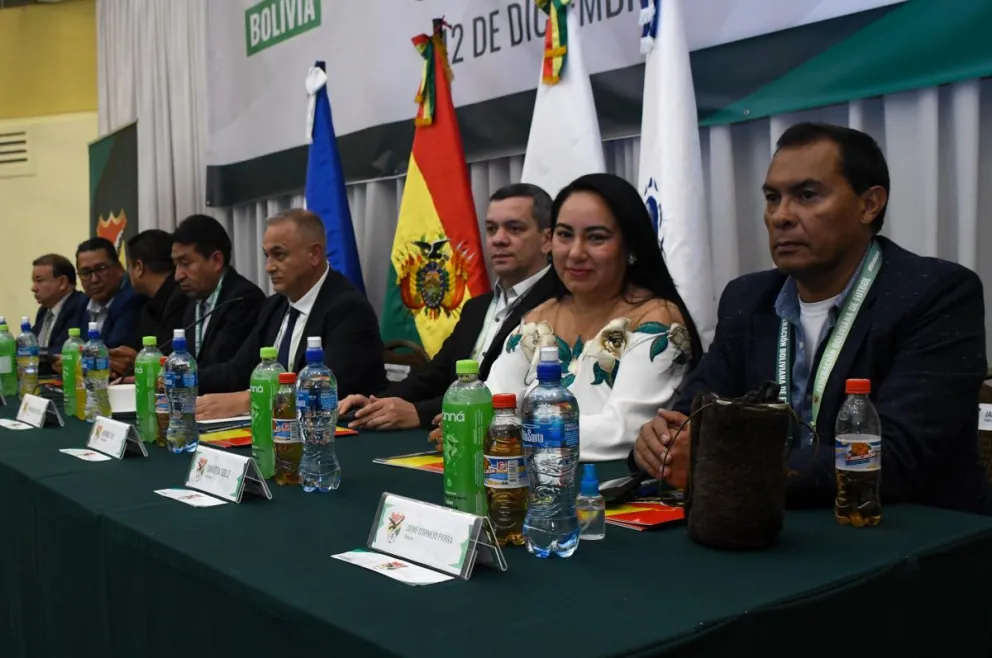 Integrantes del Comité Ejecutivo de la FBF en una reunión anterior. Foto: FBF