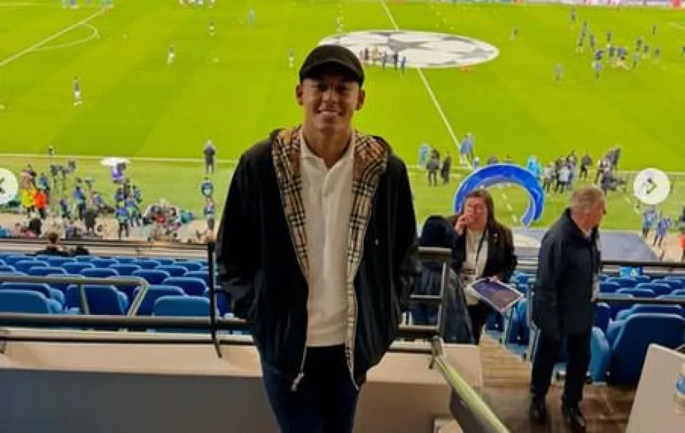 Vaca en el Etihad Stadium de Mánchester. Foto: Ramiro Vaca.