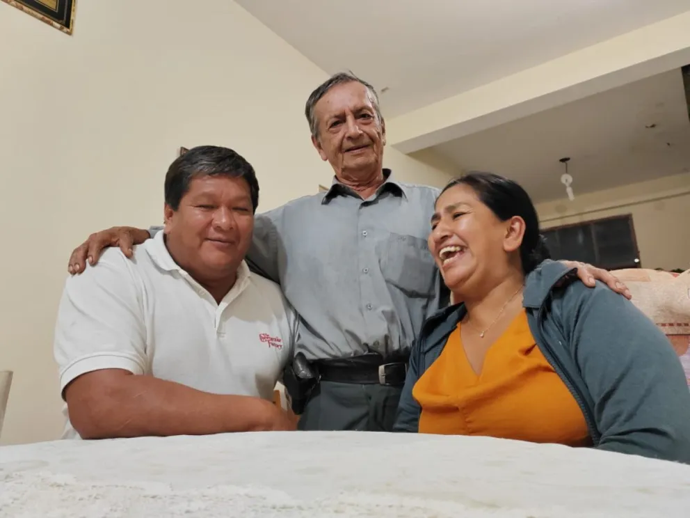 Armando Ortega con sus hijos Antonio y Natty. FOTO: Erick Ortega