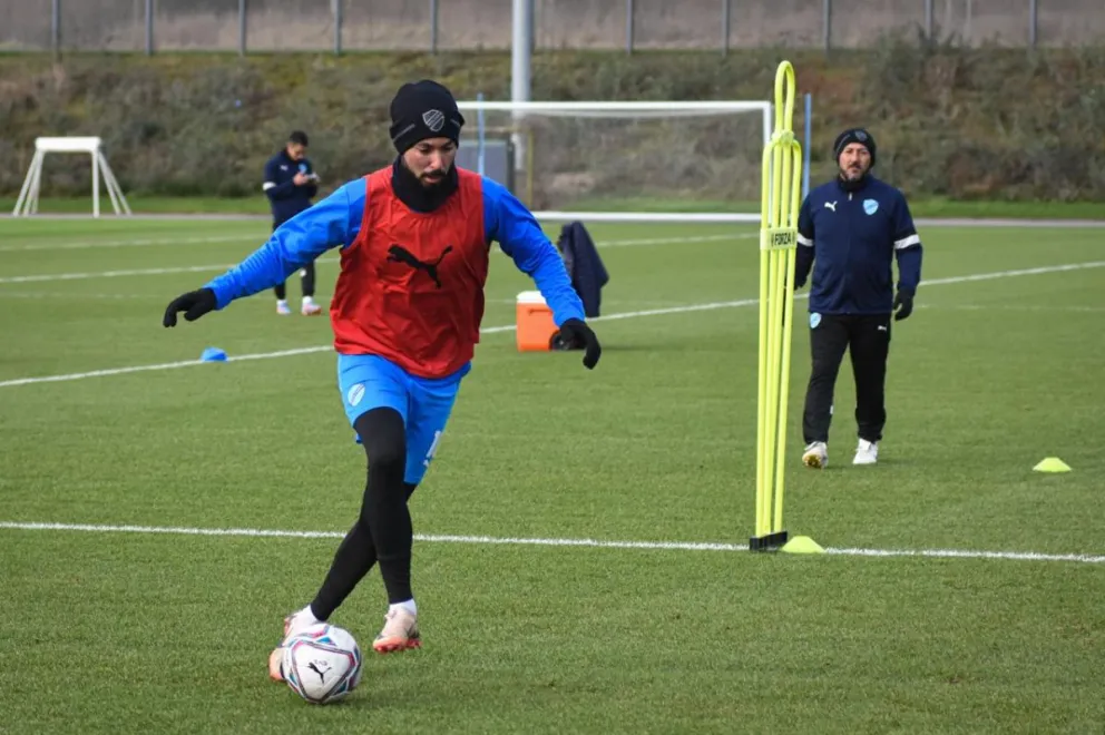 Bruno Sávio durante el entrenamiento de los bolivaristas en los predios del City. Foto: CB