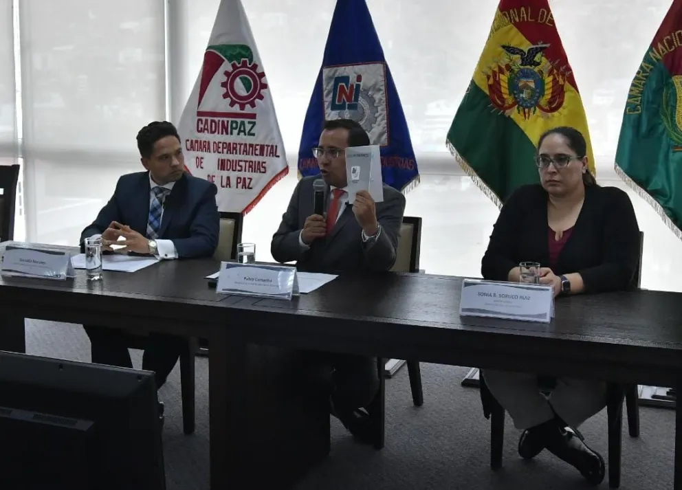 Pablo Camacho y otros dirigentes de los empresarios en una imagen del 10 de enero. Foto: APG