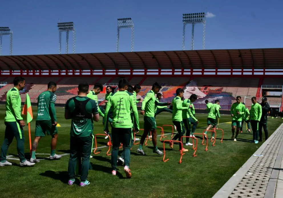Un entrenamiento de la Selección en el estadio de Villa Ingenio. Foto: FBF