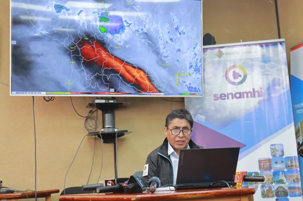  El director de Servicio Nacional de Meteorología e Hidrología, Hugo Mamani, durante un reporte anterior. Foto: APG