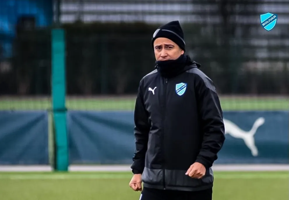 Robatto durante uno de los entrenamientos en Inglaterra. Foto: Club Bolívar.