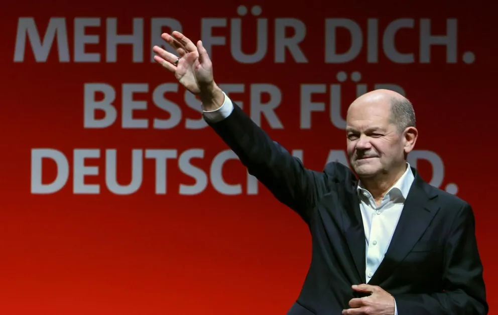 El canciller alemán Olaf Scholz reacciona a las afirmaciones de Trump. Foto: EFE