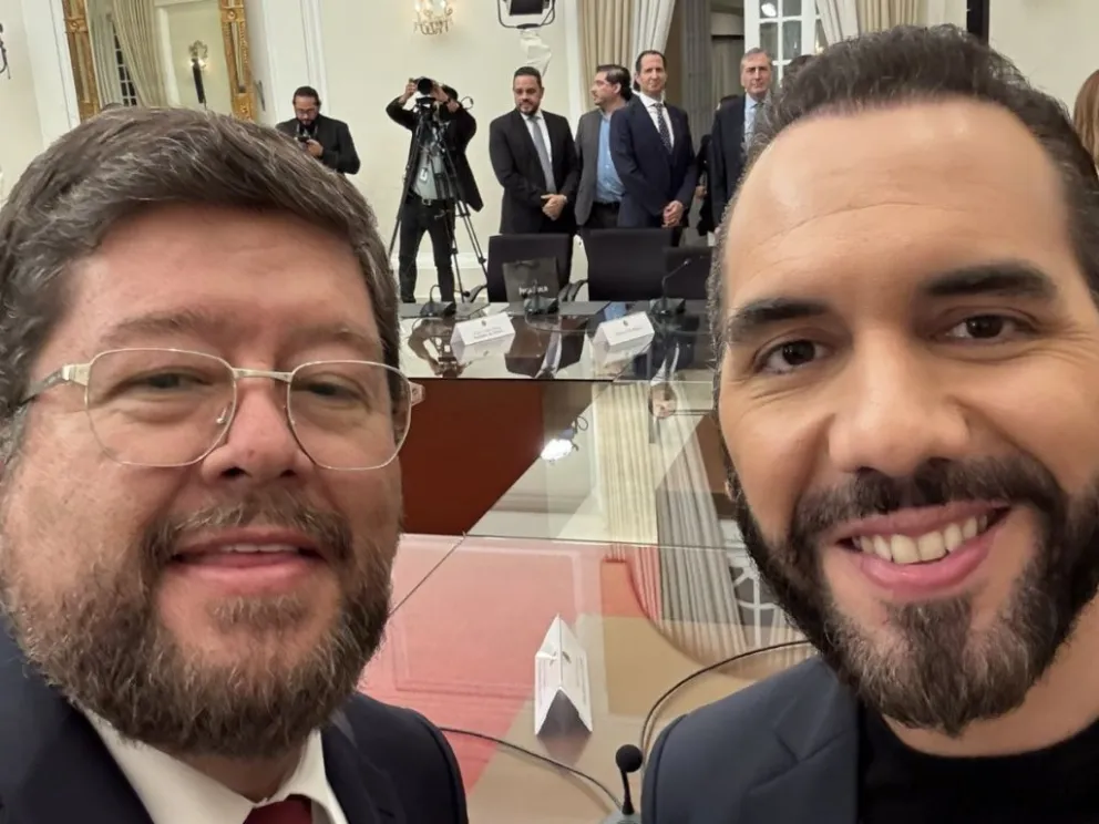 Doria Medina con Bukele en San Salvador. Foto: @SDoriaMedina