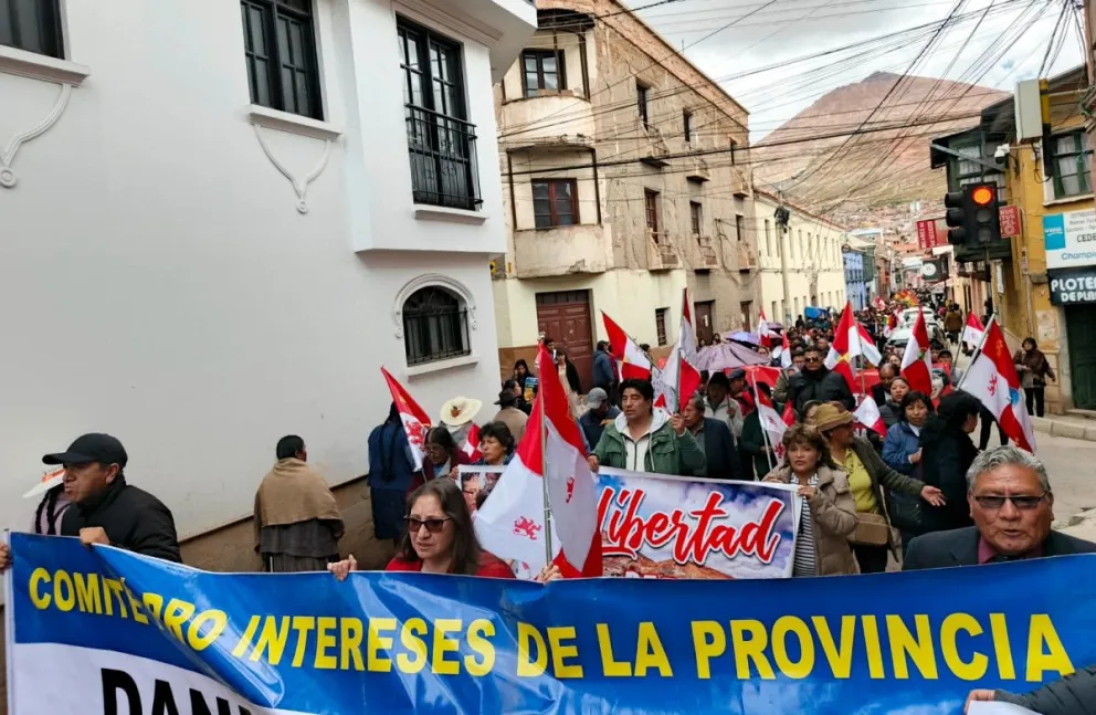 Marcha en Potosí, en defensa del litio, el pasado lunes. Foto: APG