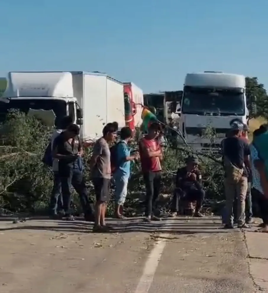 Un punto de bloqueo en Yacuiba. Foto: ABCradiodigital