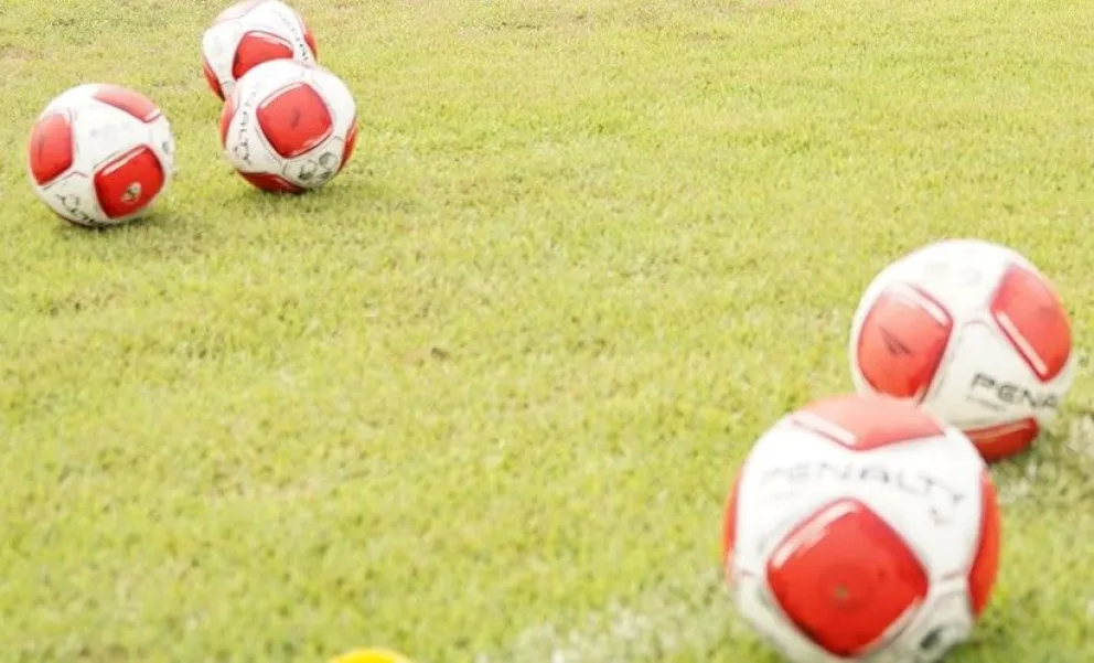 Once clubes de la División Profesional deben sueldos a sus jugadores. Foto: Oriente Petrolero. 