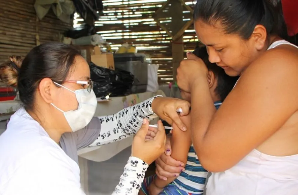 El Ministerio de Salud recomienda no descuidar la vacunación contra la fiebre amarilla. Foto: Ministerio de Salud.