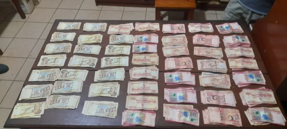 El dinero incautado en el proceso de investigación. FOTO: Fiscalía General del Estado