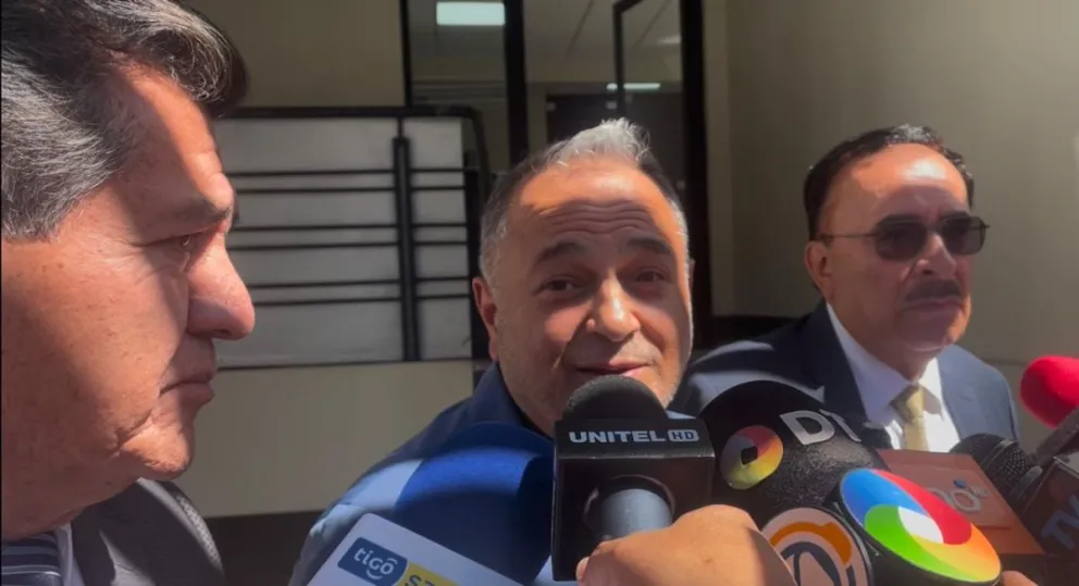 Pacheco (izq.), Costa y Ascarrunz luego de la reunión realizada el 14 de enero en La Paz. Foto: Jorge Asturizaga. 