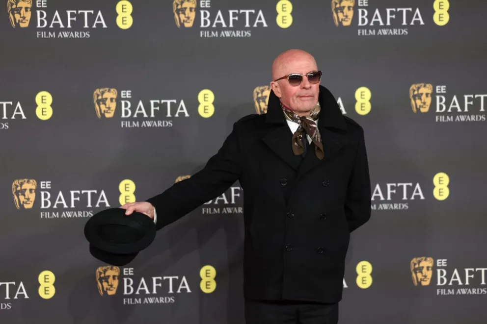 El director francés Jacques Audiard, en la alfombra roja de la 78 edición de los premios del cine británico BAFT, en Londres. Foto: EFE